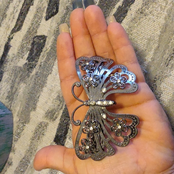 Large butterfly hair barrette in great fonditiin - Picture 3 of 3